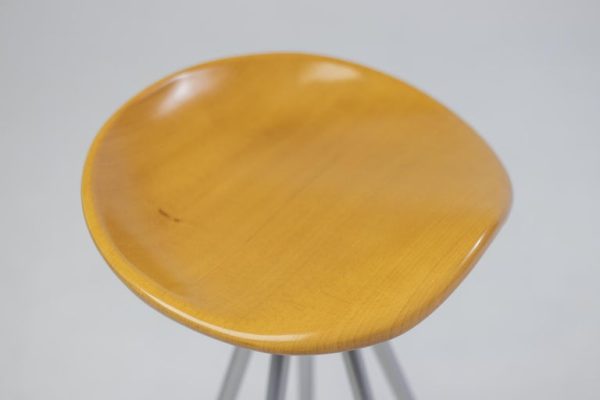 Four Jamaica Beech Bar Stools by Pepe Cortés - Image 10