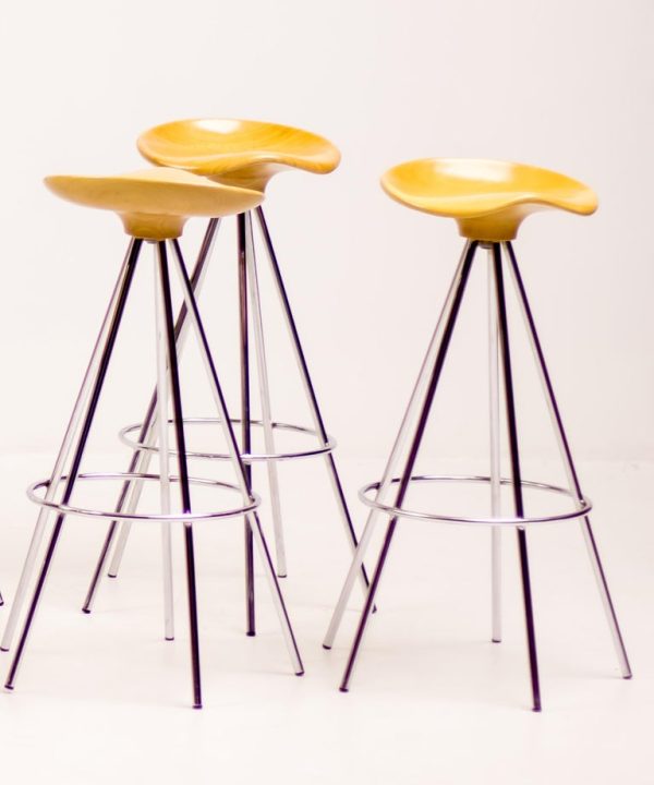Four Jamaica Beech Bar Stools by Pepe Cortés - Image 11