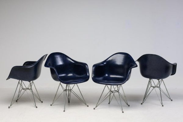 Set of 4 Indigo Herman Miller Eames Fiberglass DAR Chairs, Zinc Eiffel Base - Image 12