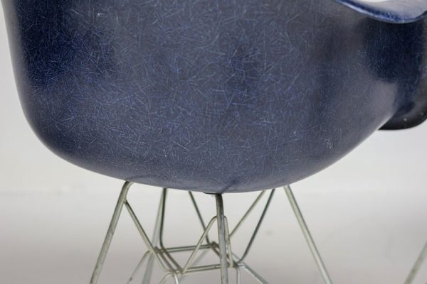 Set of 4 Indigo Herman Miller Eames Fiberglass DAR Chairs, Zinc Eiffel Base - Image 8