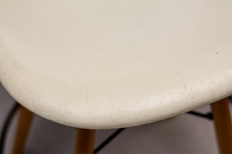 Pair of Herman Miller White Fiberglass Charles & Ray Eames "PSW" Barstools - Image 4