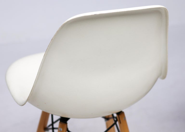 Pair of Herman Miller White Fiberglass Charles & Ray Eames "PSW" Barstools - Image 9