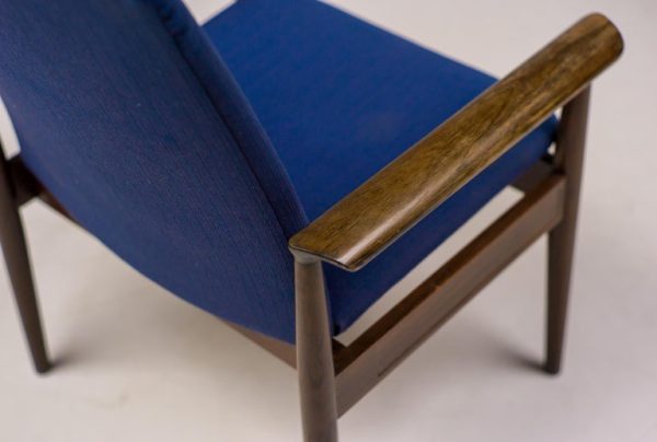 Finn Juhl 1960 Diplomat Chair in Rosewood - Image 3