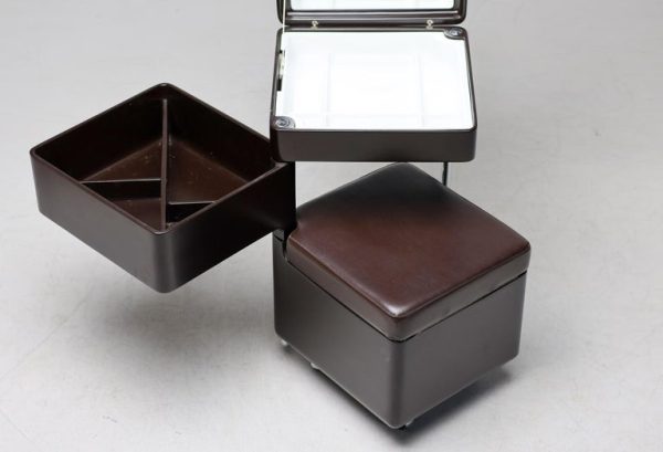 1970s Carlo Urbinati Dark Brown Vanity — Italian Modern Elegance - Image 3