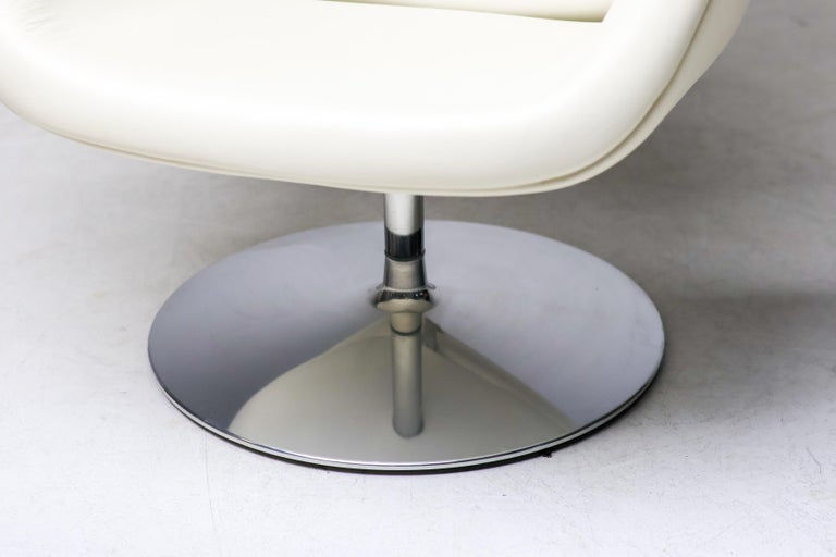 Artifort Tulip F545 Lounge Chair by Pierre Paulin, White Leather - Image 4