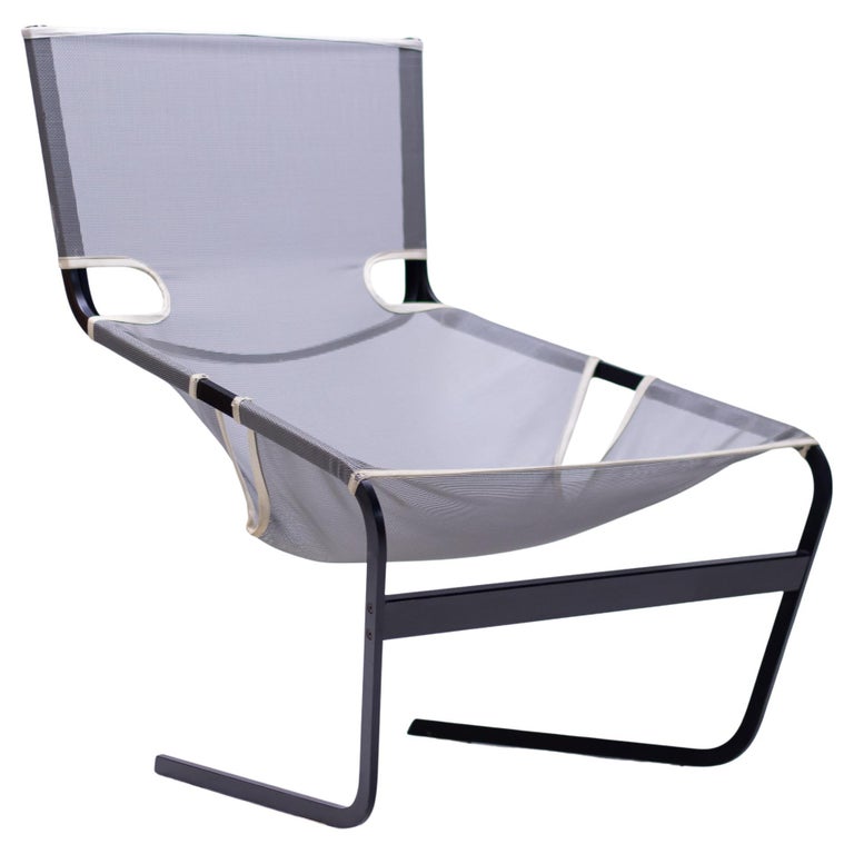 Pierre Paulin F-444 Lounge Chair by Artifort, 1960s — Mesh Seat