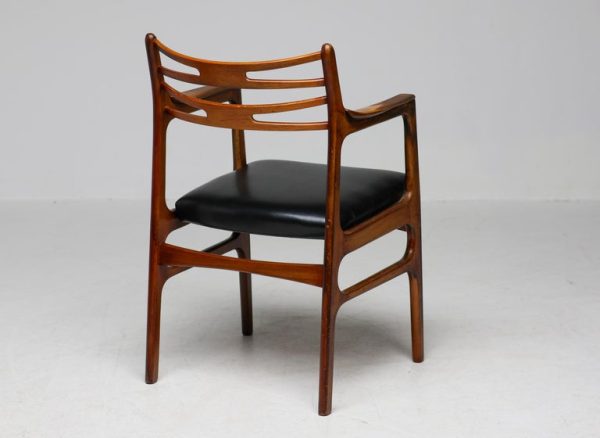 Set of Five Johannes Andersen Dining Room Chairs - Image 7