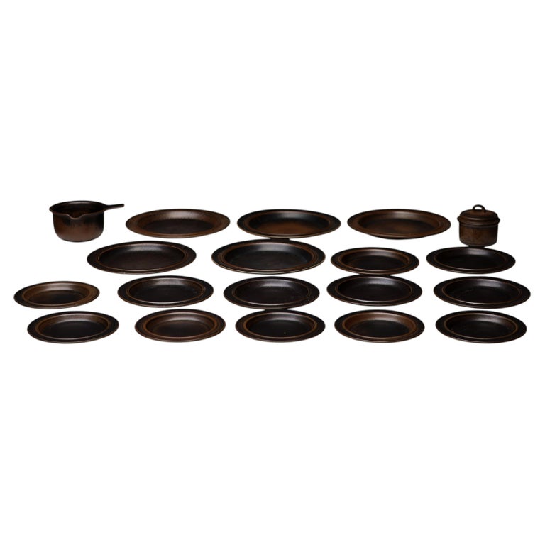 19-Piece Arabia Ruska Set – 1970s Finnish Earth & Fire