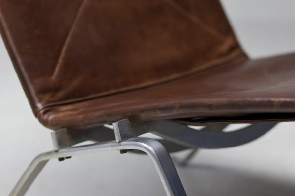 Pair of early PK22 Lounge Chairs in Leather by Poul Kjærholm for EKC, 1970s - Image 13