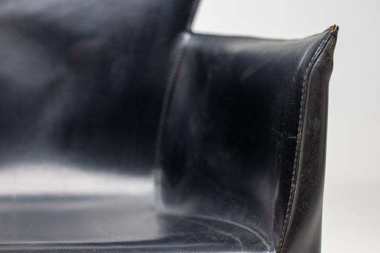 Set of Four Vela Leather Armchairs by Carlo Bartoli – Italian Modern Elegance - Image 7