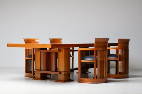 Cassina Taliesin Dining Table with 4 Barrel Chairs by Frank Lloyd Wright - Image 2