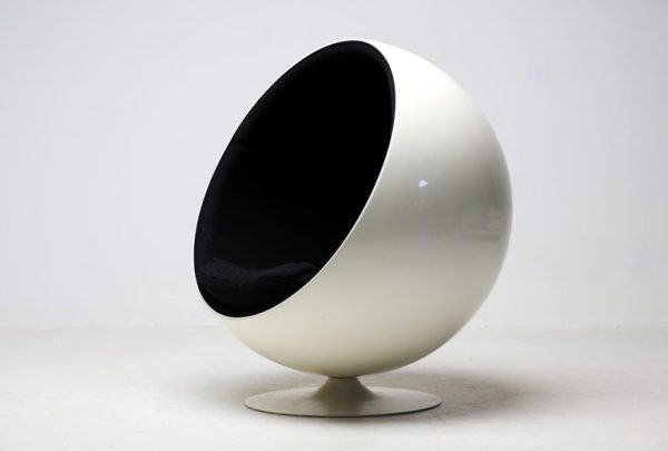 Eero Aarnio "Ball Chair" – Iconic Mid-Century Modern Design - Image 13