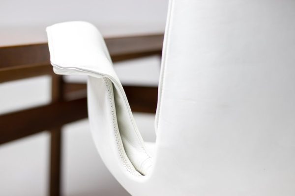 Three White Leather Mid Mod Bird Desk Chairs by Fabricius & Kastholm for Kill - Image 6