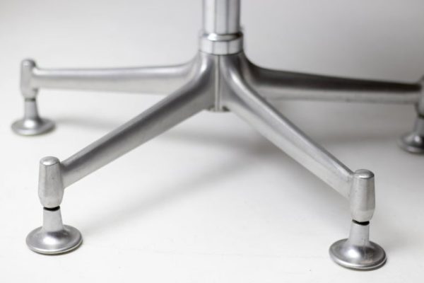 Three White Leather Mid Mod Bird Desk Chairs by Fabricius & Kastholm for Kill - Image 10
