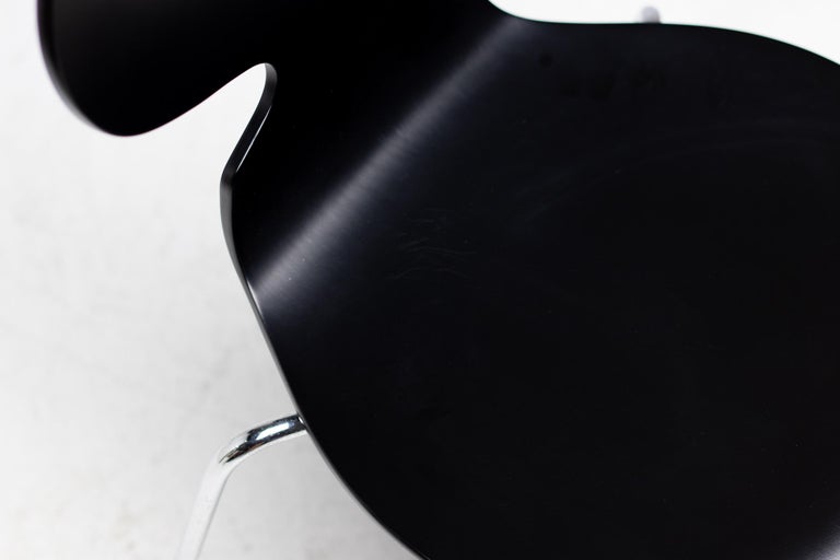 Set of Four 3100 "Ant” Chairs — Arne Jacobsen for Fritz Hansen, Denmark - Image 7