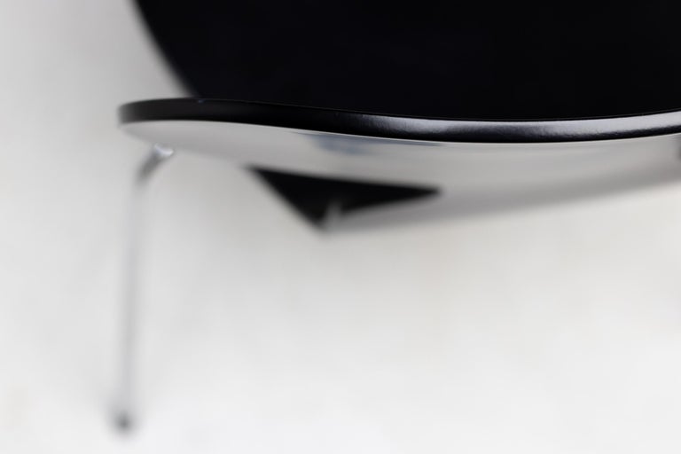 Set of Four 3100 "Ant” Chairs — Arne Jacobsen for Fritz Hansen, Denmark - Image 9