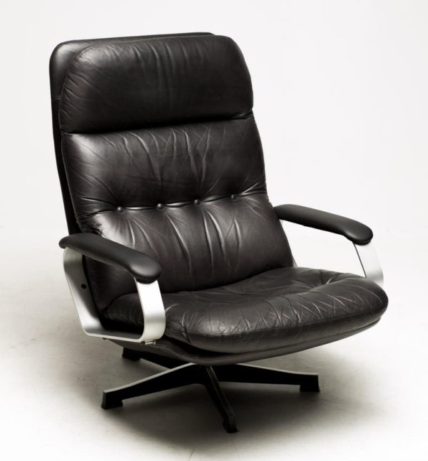 Mid-Century Modern Aluminum & Black Leather Lounge Chair – Mad Men Style Comfort - Image 3