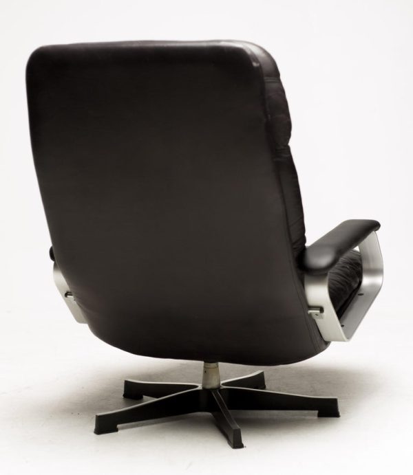 Mid-Century Modern Aluminum & Black Leather Lounge Chair – Mad Men Style Comfort - Image 7