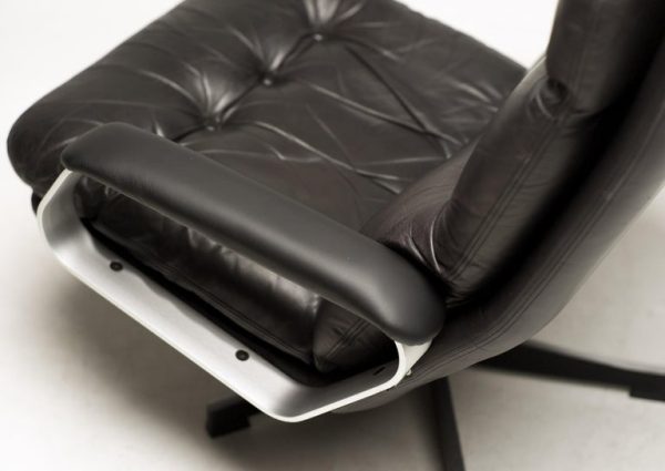 Mid-Century Modern Aluminum & Black Leather Lounge Chair – Mad Men Style Comfort - Image 9