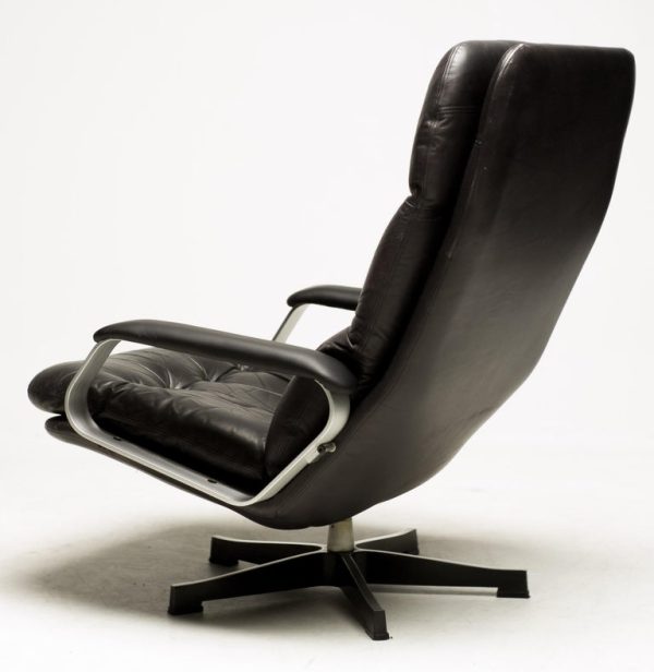 Mid-Century Modern Aluminum & Black Leather Lounge Chair – Mad Men Style Comfort - Image 5