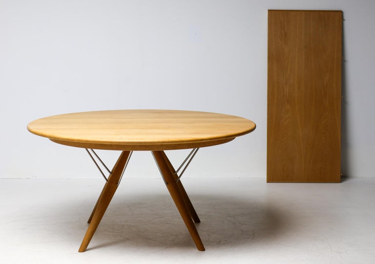 Hans J. Wegner PP75 Extendable Dining Table in Oak - Image 2