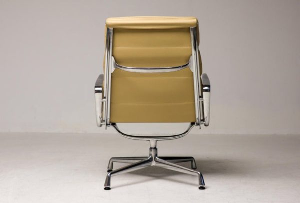 Bespoke Charles & Ray Eames Sand Leather EA216 Lounge Chairs - Image 5
