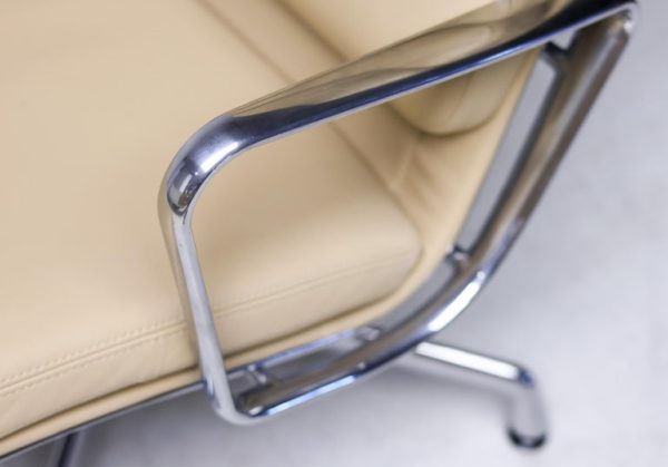 Bespoke Charles & Ray Eames Sand Leather EA216 Lounge Chairs - Image 3